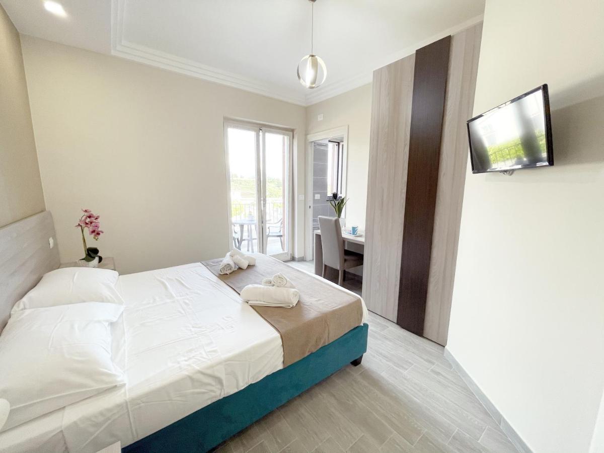 B & B Vilenia Сан Никола Арчела Екстериор снимка